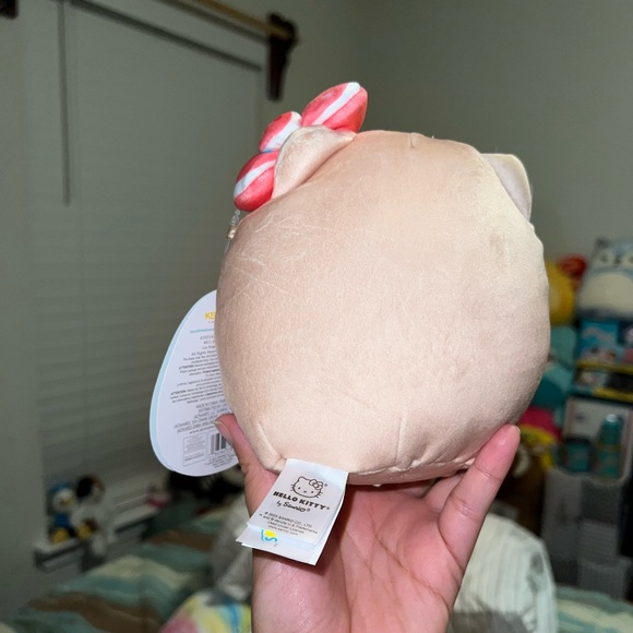 New 5” Hello Kitty Gingerbread Squishmallows - Picture 6 of 6